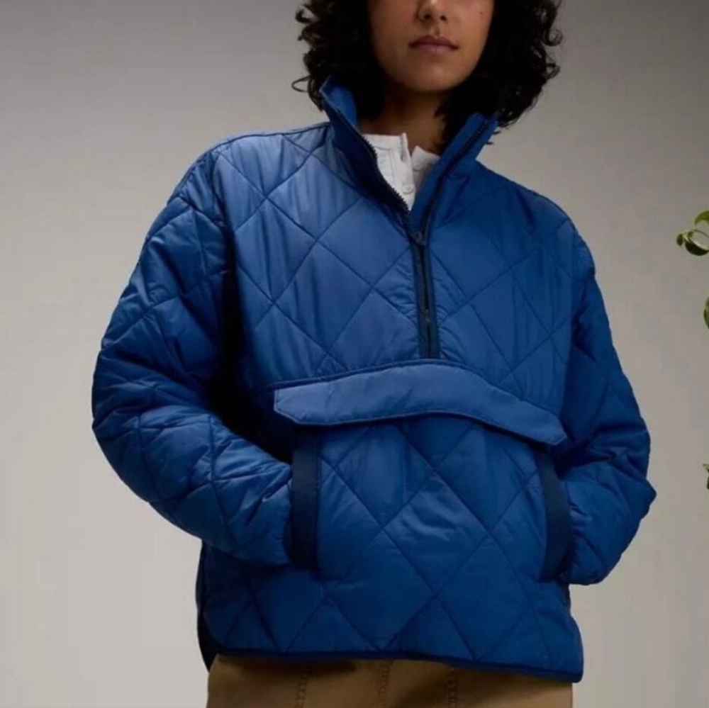NWT Womens Alpine Design Quilted Pullover- Color Mountain Lake